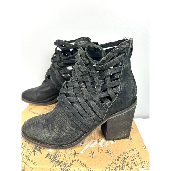 Free People Carrera Black Leather Woven Strappy Heel Ankle Booties Sz 38 US 7.5 - Picture 9 of 14